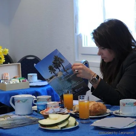 Otel De La Baie 3*