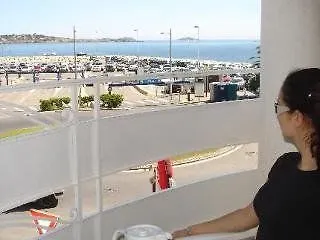 Ξενοδοχείο De La Baie 3*