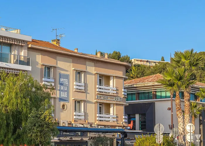 Ξενοδοχείο De La Baie 3*