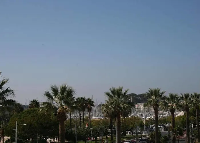 Ξενοδοχείο De La Baie Bandol